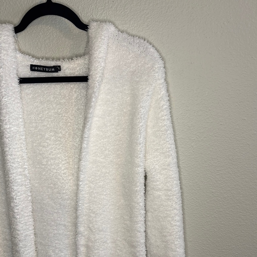 Honeybum fuzzy lounge robe